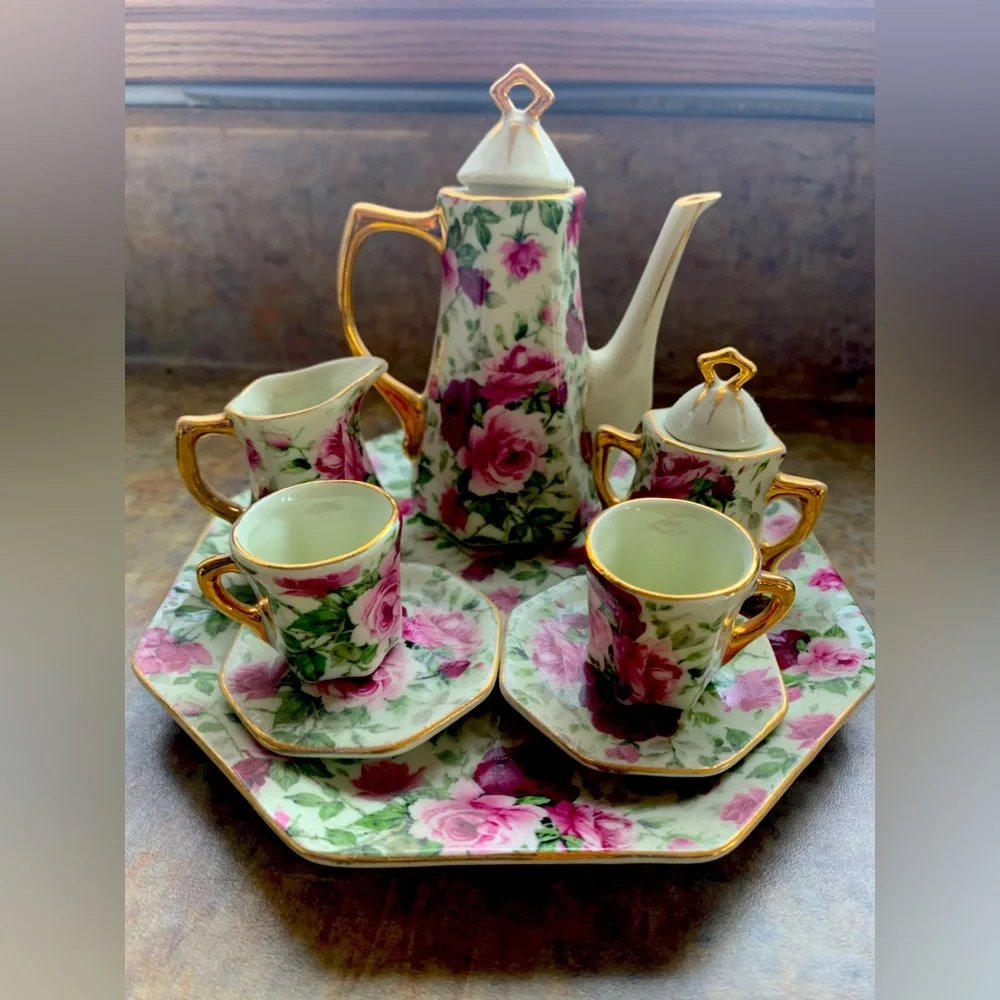 2 mini tea sets - Picture 1 of 5